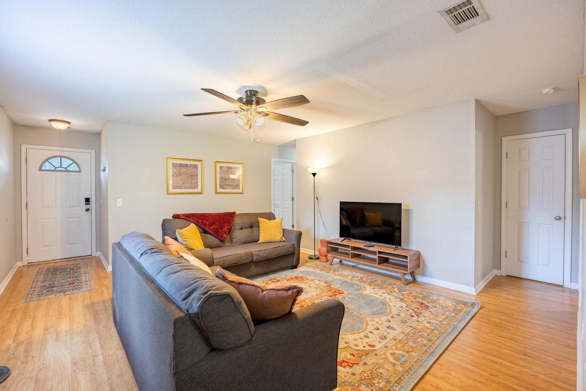 Charming Gray Home- 5 Mins From Gsu! Statesboro Exterior foto